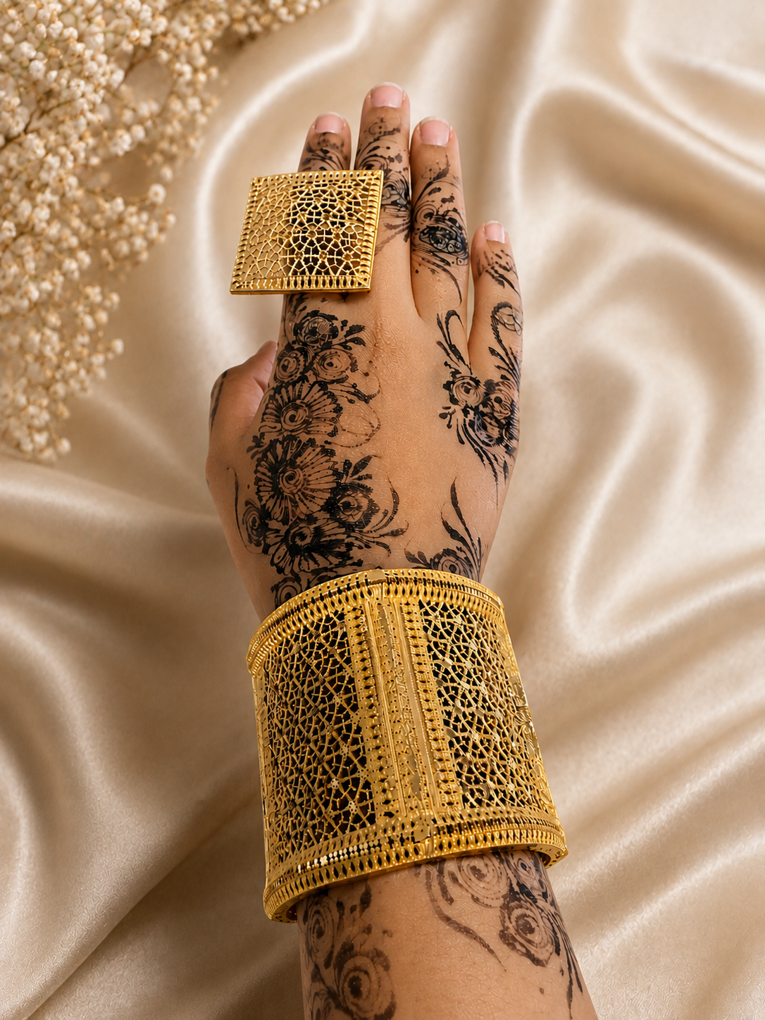✨ Luxury Gold-Tone Jewelry Set