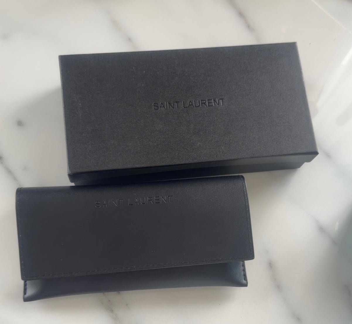 Timeless Elegance – Luxury Black Sunglasses