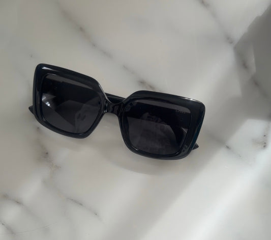 Luxury Black Designer Sunglasses 🖤