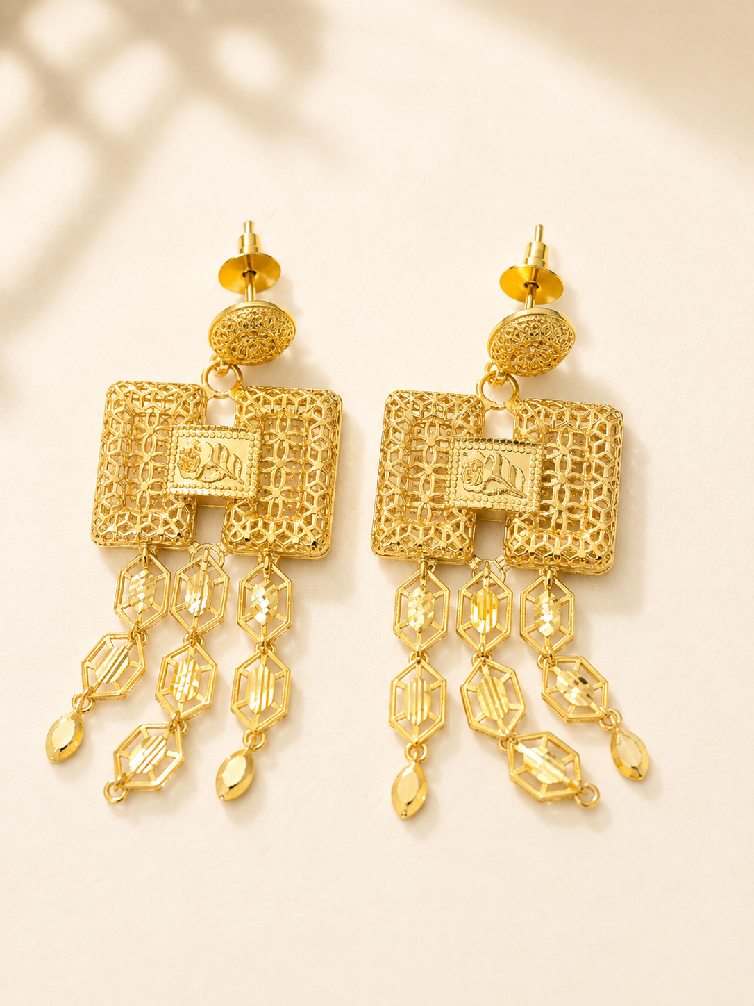 ✨ Amira Gold-Tone Jewelry Set