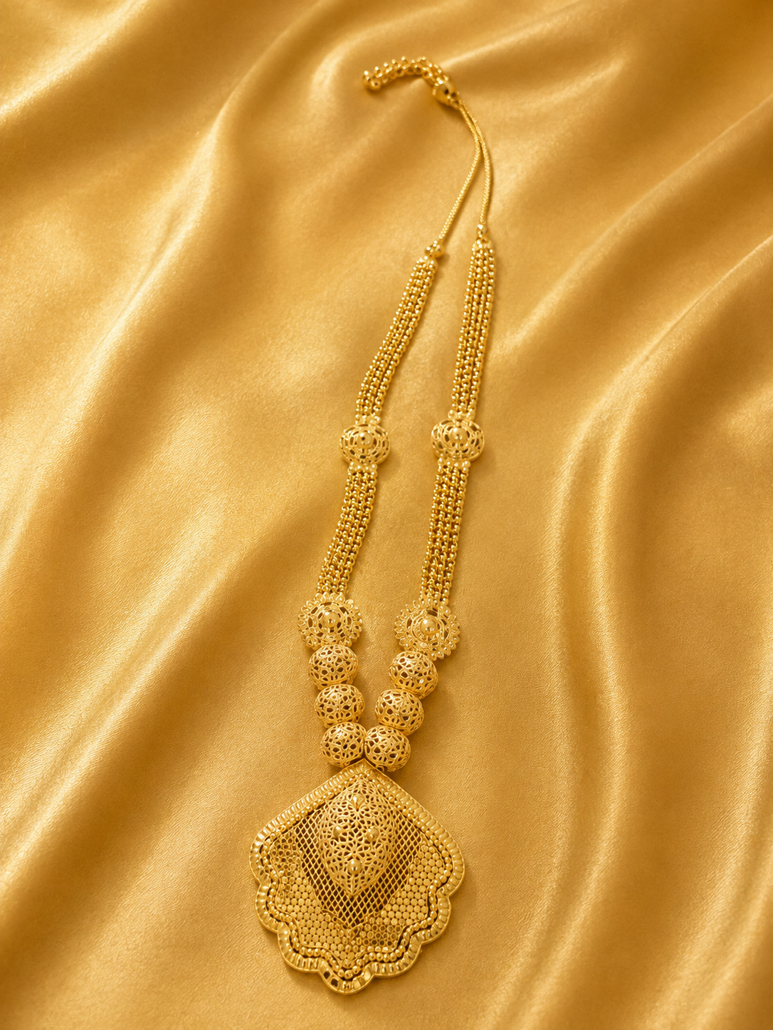 ✨ Noor Gold-Tone Jewelry Set